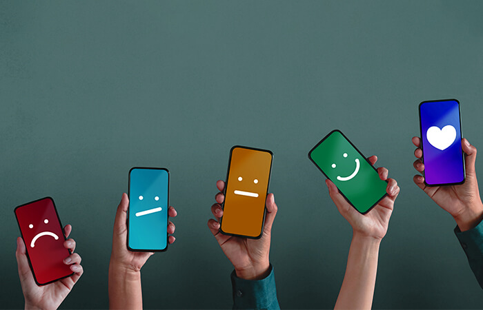 mobile-screens-with-different-emojis-on-them